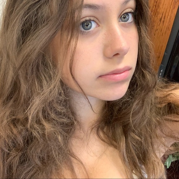 Meet your Posher, Jessica - Picture 1 of 1